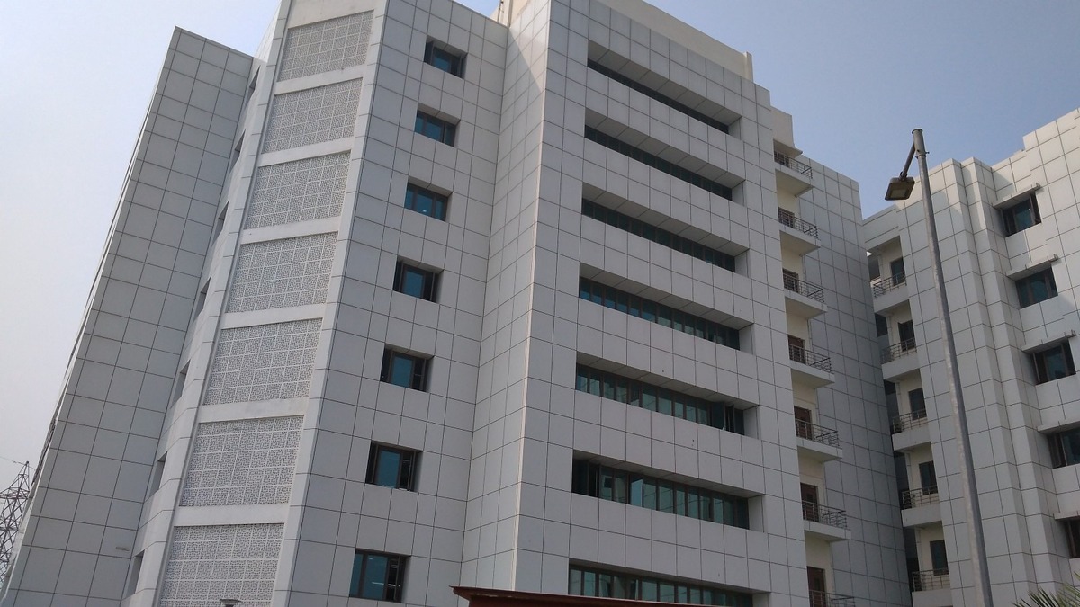 فروش خانه در تهران سانتی‌متری شد + فیلم