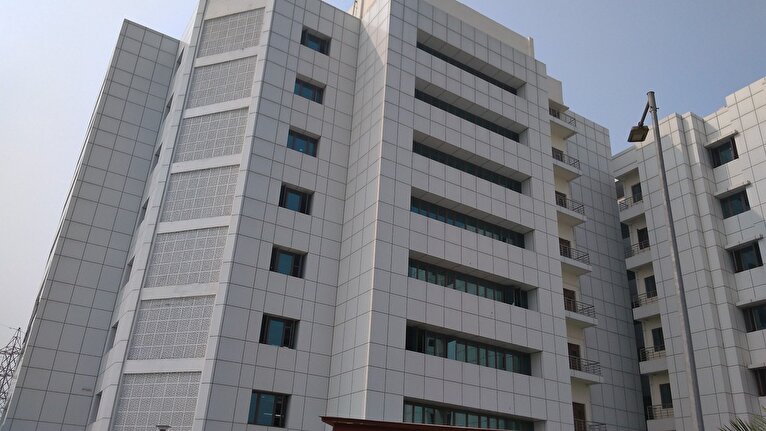 فروش خانه در تهران سانتی‌متری شد + فیلم