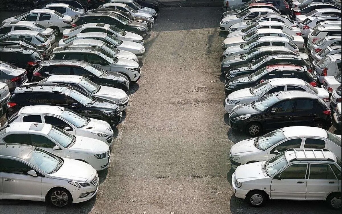 وضعیت بازار خودرو امروز دوشنبه ۲۴ آذر ۱۴۰۴ / قیمت خودرو ترمز برید! + جدول