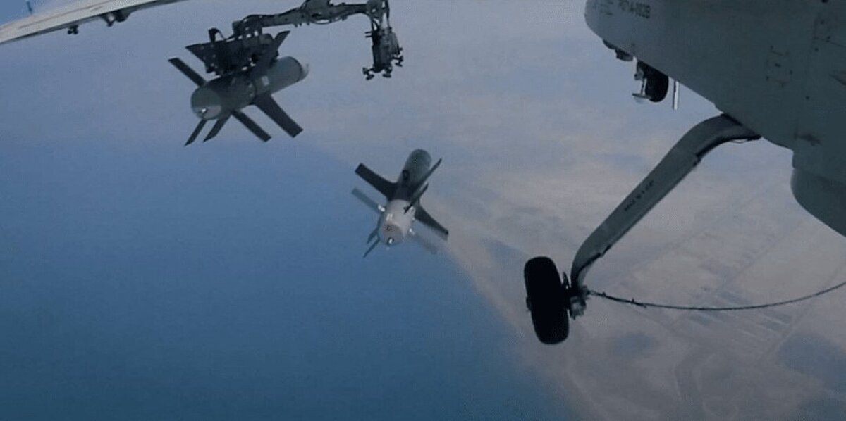 رونمایی از موشک‌های هوشمند ایران / کابوس اسرائیل پرواز کرد