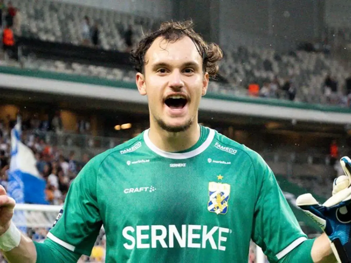 گلر دورگه در آستانه جانشینی بیرانوند در تیم ملی ایران+ عکس