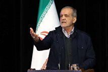 پزشکیان در یک مراسم رسمی شاکی شد و کتش را درآورد + فیلم