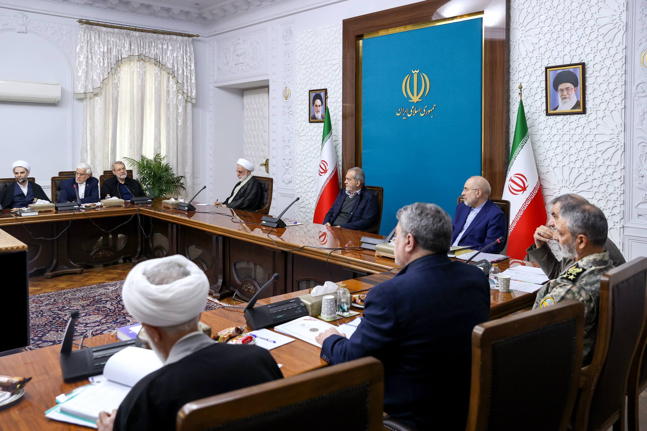 حضور علی لاریجانی در جلسه شورای‌ عالی هماهنگی اقتصادی