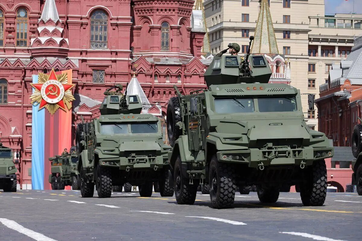 ماجرای ورود خودرو‌های نظامی روس به ایران چیست؟ + فیلم