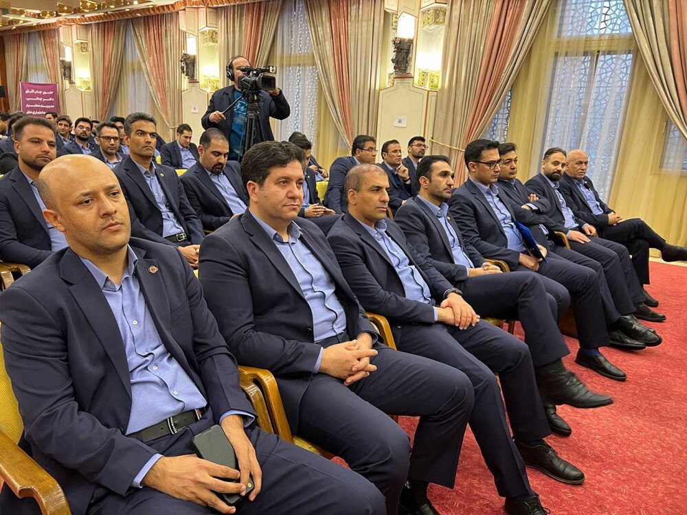 سفر استانی دکتر جمالی به اصفهان: گام‌های جدی در راستای ارتقای بهره‌وری و تحول سازمانی موسسه اعتباری ملل