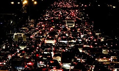 ترافیک سنگین در شب یلدا در اتوبان چمران تهران + فیلم