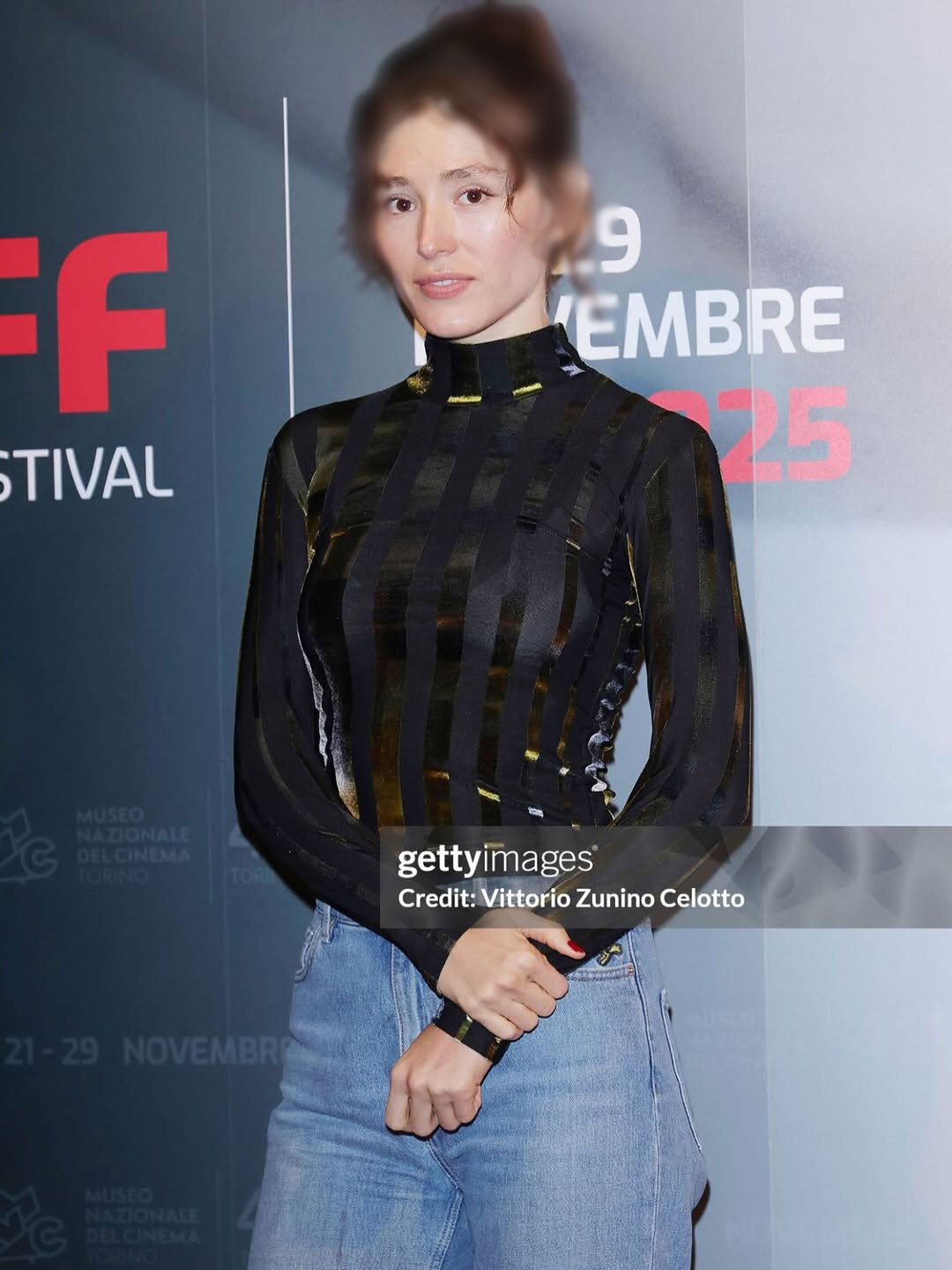 انتشار عکس‌های جدید از فرشته حسینی / بحث درباره تغییرات زندگی او بالا می‌گیرد