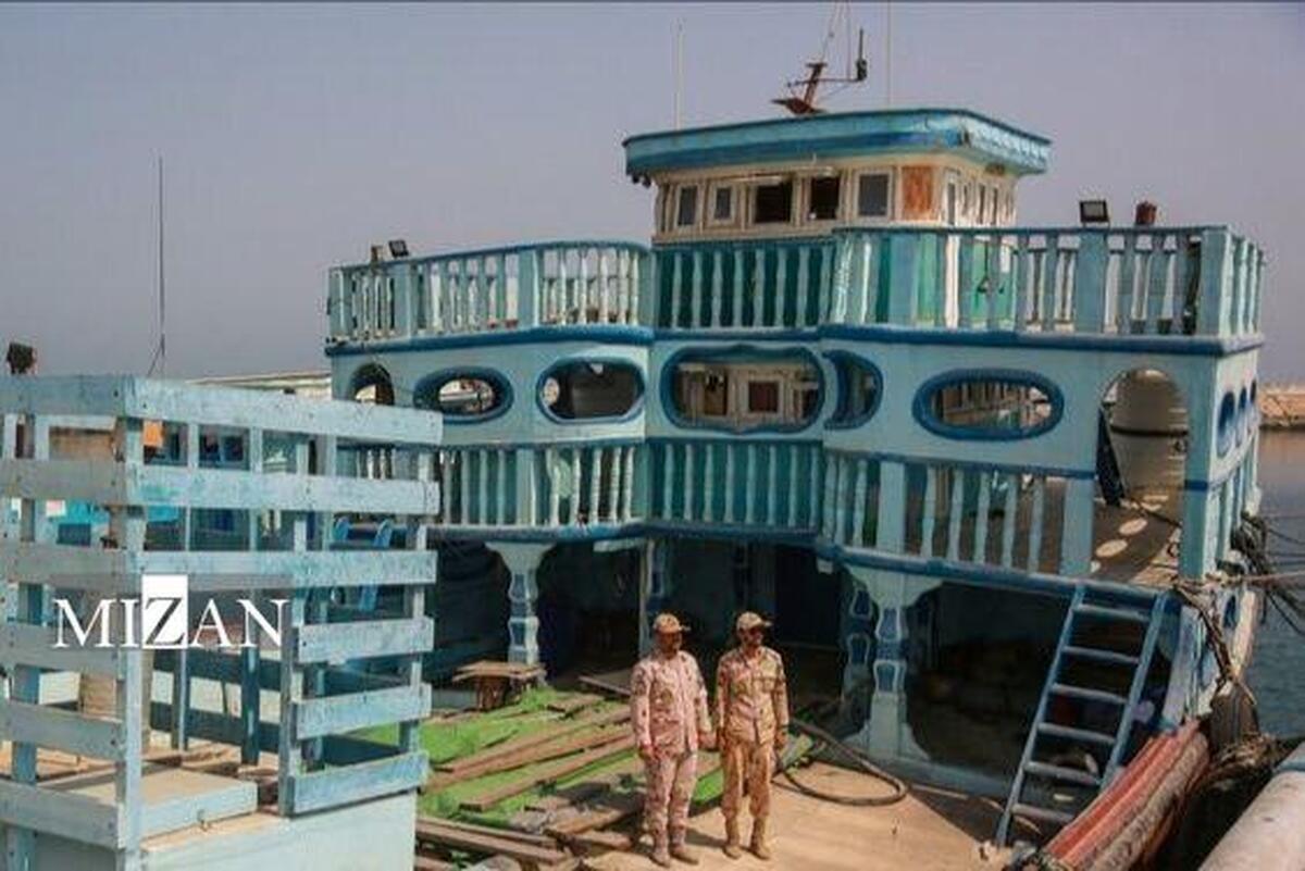 جزئیات توقیف شناورهای مشکوک در آب‌های خلیج فارس / قاچاقچیان سوخت شکست خوردند