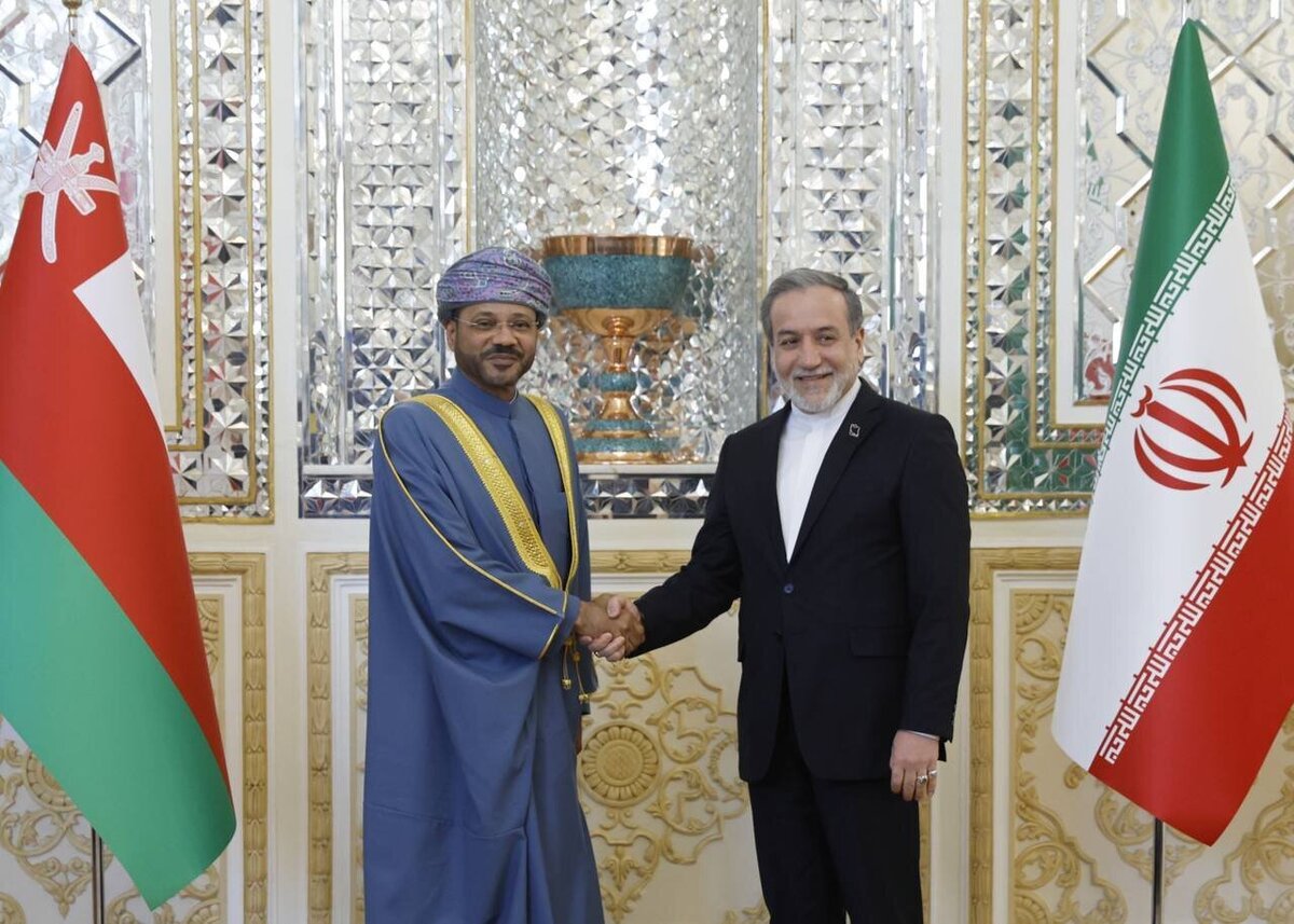 پشت خط تهران و مسقط چه گذشت؟ / گفت‌وگوی عراقچی و البوسعیدی