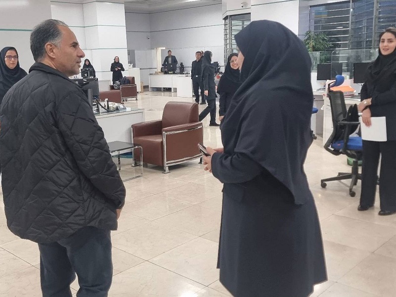 بازدید مدیرعامل بانک تجارت از واحد ارزی اسکان ، خزانه داری ارزی و شعب ولیعصر-مطهری و زرتشت ولیعصر بازدید مدیرعامل بانک تجارت از واحد ارزی اسکان ، خزانه داری ارزی و شعب ولیعصر-مطهری و زرتشت ولیعصر