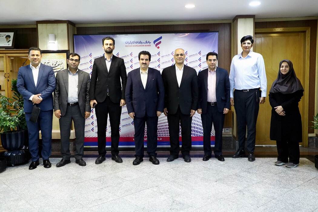 حمایتهای بانک رفاه کارگران از توسعه اشتغال در کشور، مورد تقدیر وزارت تعاون، کار و رفاه اجتماعی قرار گرفت حمایتهای بانک رفاه کارگران از توسعه اشتغال در کشور، مورد تقدیر وزارت تعاون، کار و رفاه اجتماعی قرار گرفت