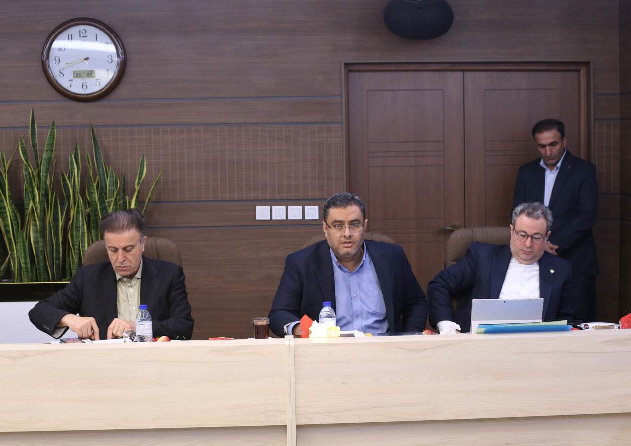 بانک صادرات ایران و جهاد اقتصادی در صنعت قطعهسازی؛ چشمانداز نوین تأمین مالی کسب و کارها و زنجیره تولید/ تأکید قربان اسکندری بر توسعه کمی و کیفی خطوط تولید در چارچوب سازندگی نوین و جهاد اقتصادی بانک صادرات ایران و جهاد اقتصادی در صنعت قطعهسازی؛ چشمانداز نوین تأمین مالی کسب و کارها و زنجیره تولید/ تأکید قربان اسکندری بر توسعه کمی و کیفی خطوط تولید در چارچوب سازندگی نوین و جهاد اقتصادی