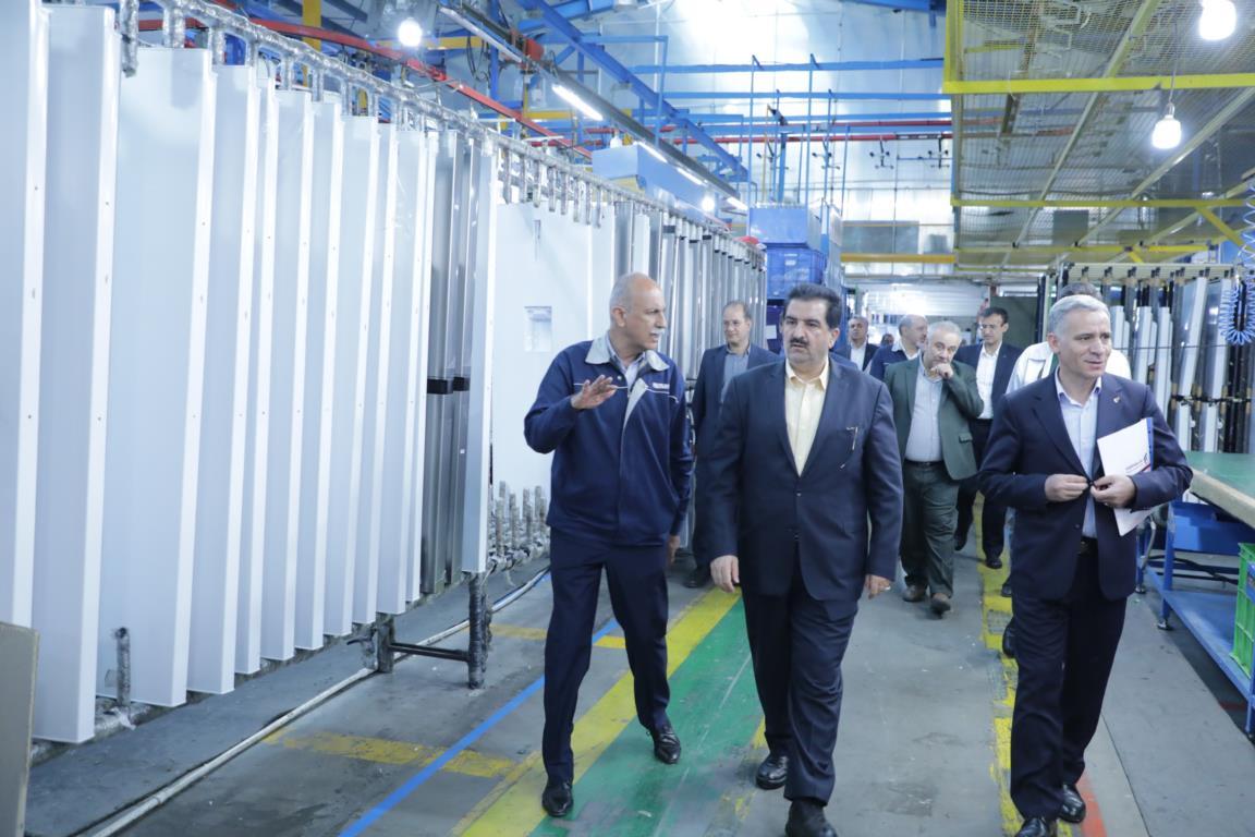 آمادگی بانک رفاه کارگران برای حمایت از واحدهای تولیدی فعال در صنعت لوازم خانگی