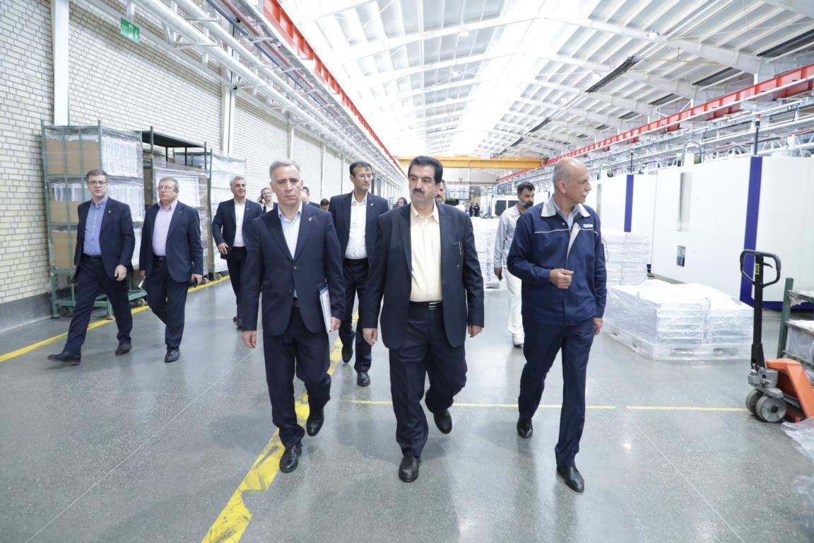 آمادگی بانک رفاه کارگران برای حمایت از واحدهای تولیدی فعال در صنعت لوازم خانگی