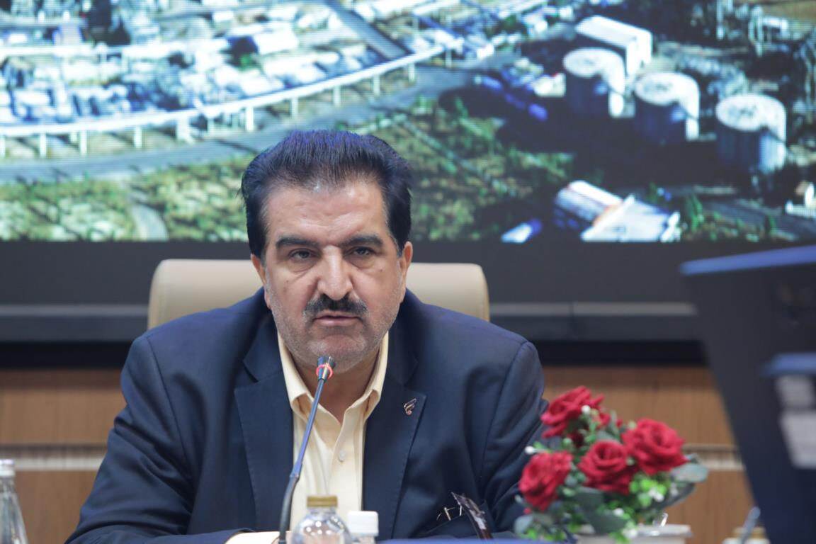 تلاش و تعهد مجموعه مدیران و کارکنان پالایشگاه نفت امام خمینی(ره) شازند در تداوم تولید در ایام جنگ رمضان، شایسته قدردانی است تلاش و تعهد مجموعه مدیران و کارکنان پالایشگاه نفت امام خمینی(ره) شازند در تداوم تولید در ایام جنگ رمضان، شایسته قدردانی است