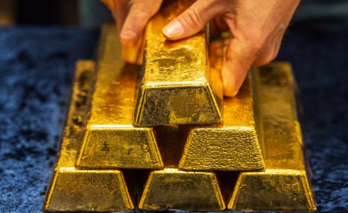 پیش‌بینی قیمت جهانی طلا و میزان تأثیر آن بر بازار ایران / کف قیمت هرگرم طلای ۱۸ عیار چقدر است؟