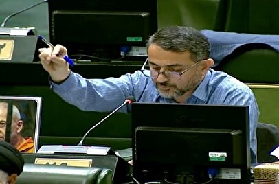ماجرای انتقال یک پیام از واسطه‌های امین رهبری / زارعی مدعی تذکر یک مقام عالی‌رتبه به مفسران حزبی شد