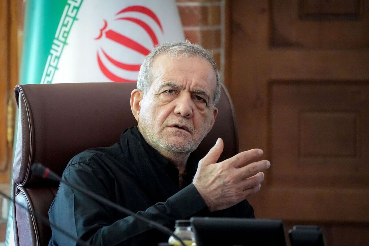 ناگفته‌هایی از شرط رهبری درباره مذاکرات/ پزشکیان: از ۱۳ عضو شورا، ۱۲ نفر از مذاکره حمایت کردند +فیلم