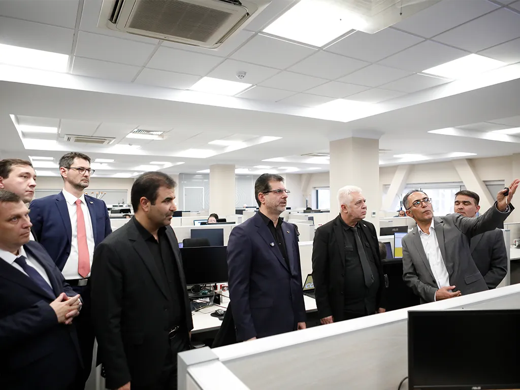 وزیر ارتباطات صربستان از ایرانسل بازدید کرد وزیر ارتباطات صربستان از ایرانسل بازدید کرد