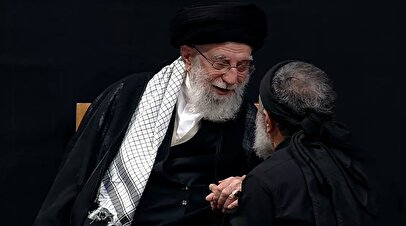 محمود کریمی در مراسم وداع با رهبر شهید «ای ایران» خواند + فیلم