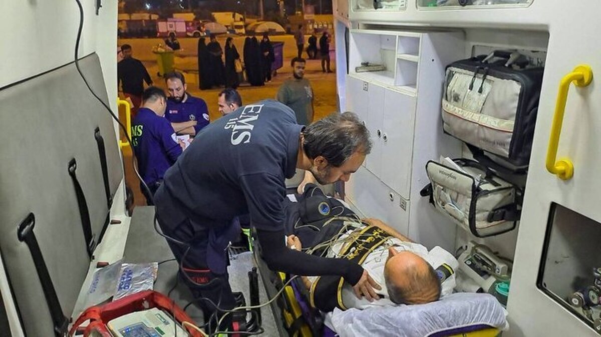 آمار شوکه کننده از مراجعه به اورژانس در مراسم تشییع رهبر شهید/ نجات ۳ نفر از مرگ حتمی