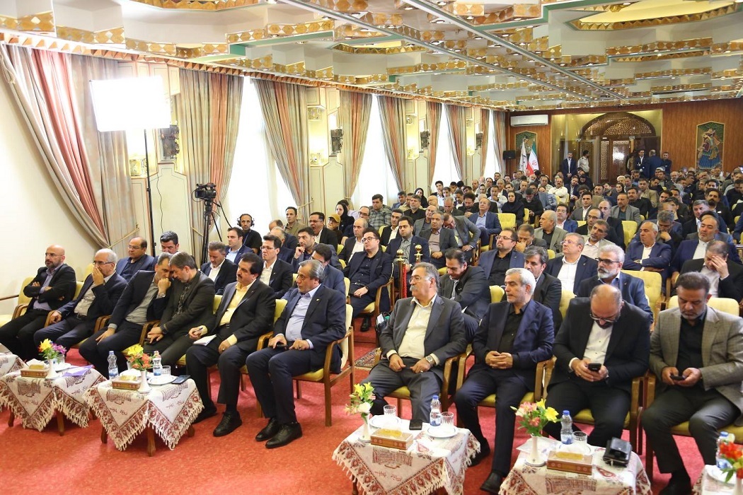 بانک رفاه کارگران برای حمایت از واحدهای تولیدی اصفهان محدودیتی در تامین مالی ندارد
