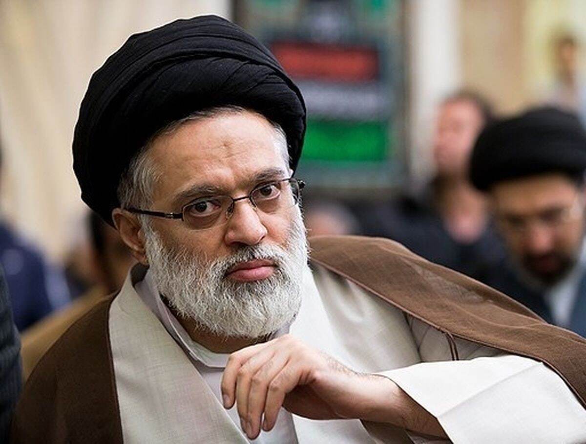 مصطفی خامنه ای در کنار فرزندان آیت‌الله سیستانی دیده شد+ عکس