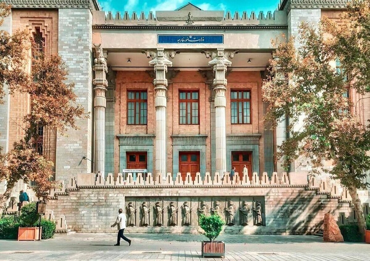 تجاوز نظامی آمریکا در میانه مراسم تشییع رهبر/ واکنش تند تهران به بمباران خط ریلی مشهد