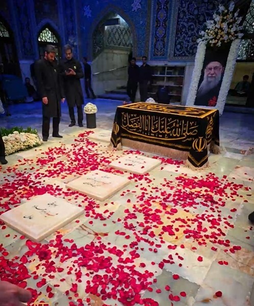 عکس مزار رهبر شهید انقلاب در مشهد / رواق دارالذکر حرم امام رضا (ع) کجاست؟