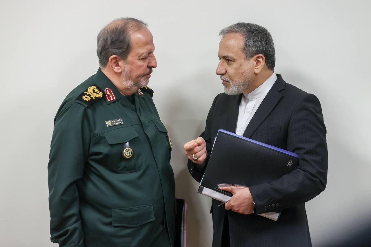تصاویر متفاوتی که عراقچی با ۳ چهره در تلگرامش منتشر کرد تصاویر متفاوتی که عراقچی با ۳ چهره در تلگرامش منتشر کرد