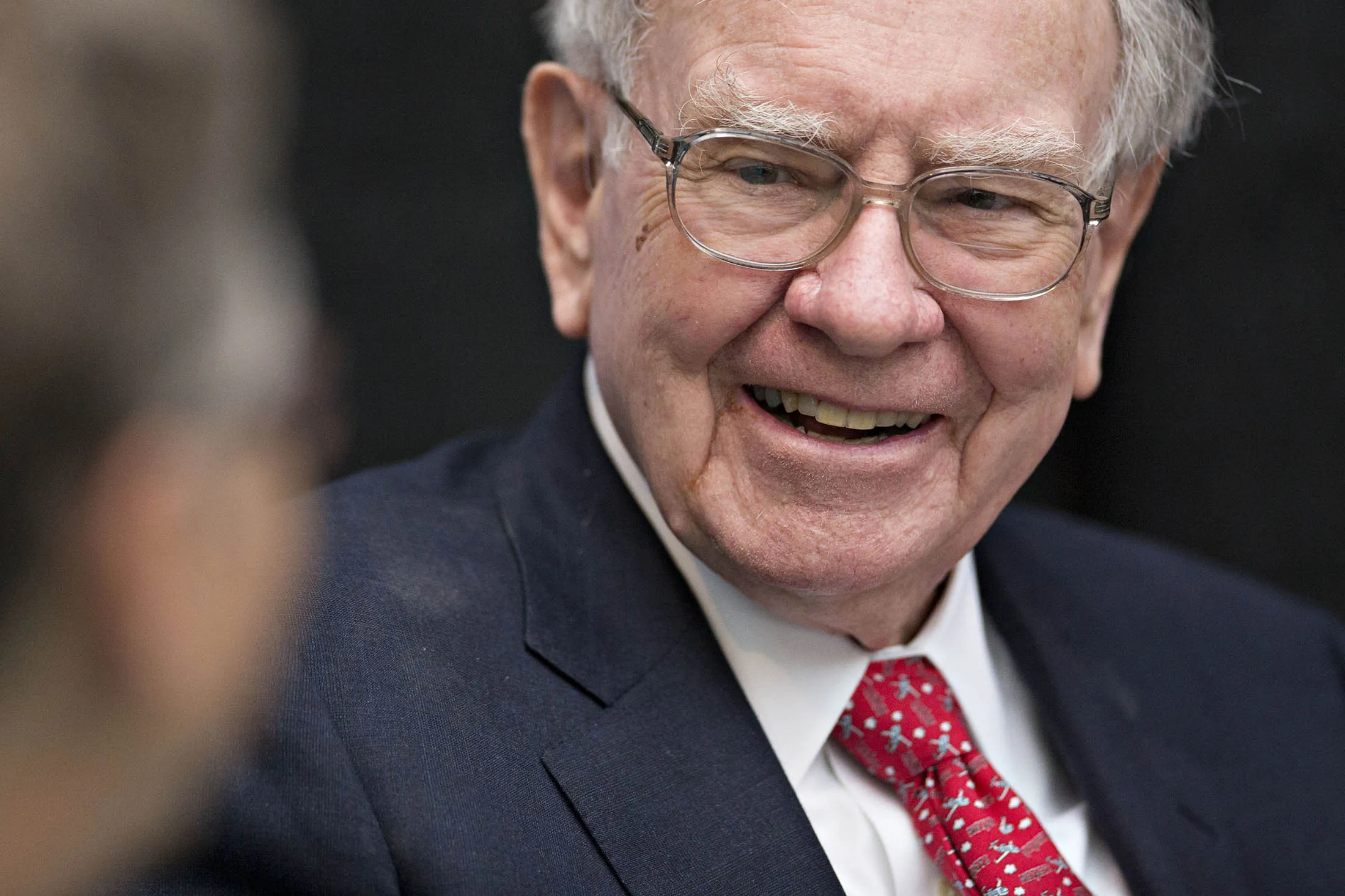 Buffett Says Immigrants Help ‘Miraculous’ Story of America