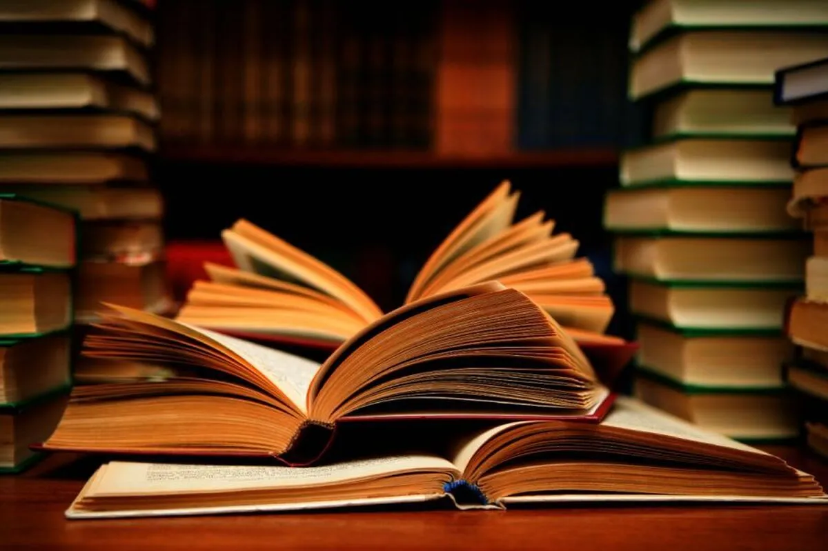 ۵ کتابی که هر کسی باید قبل از ۳۰ سالگی بخواند