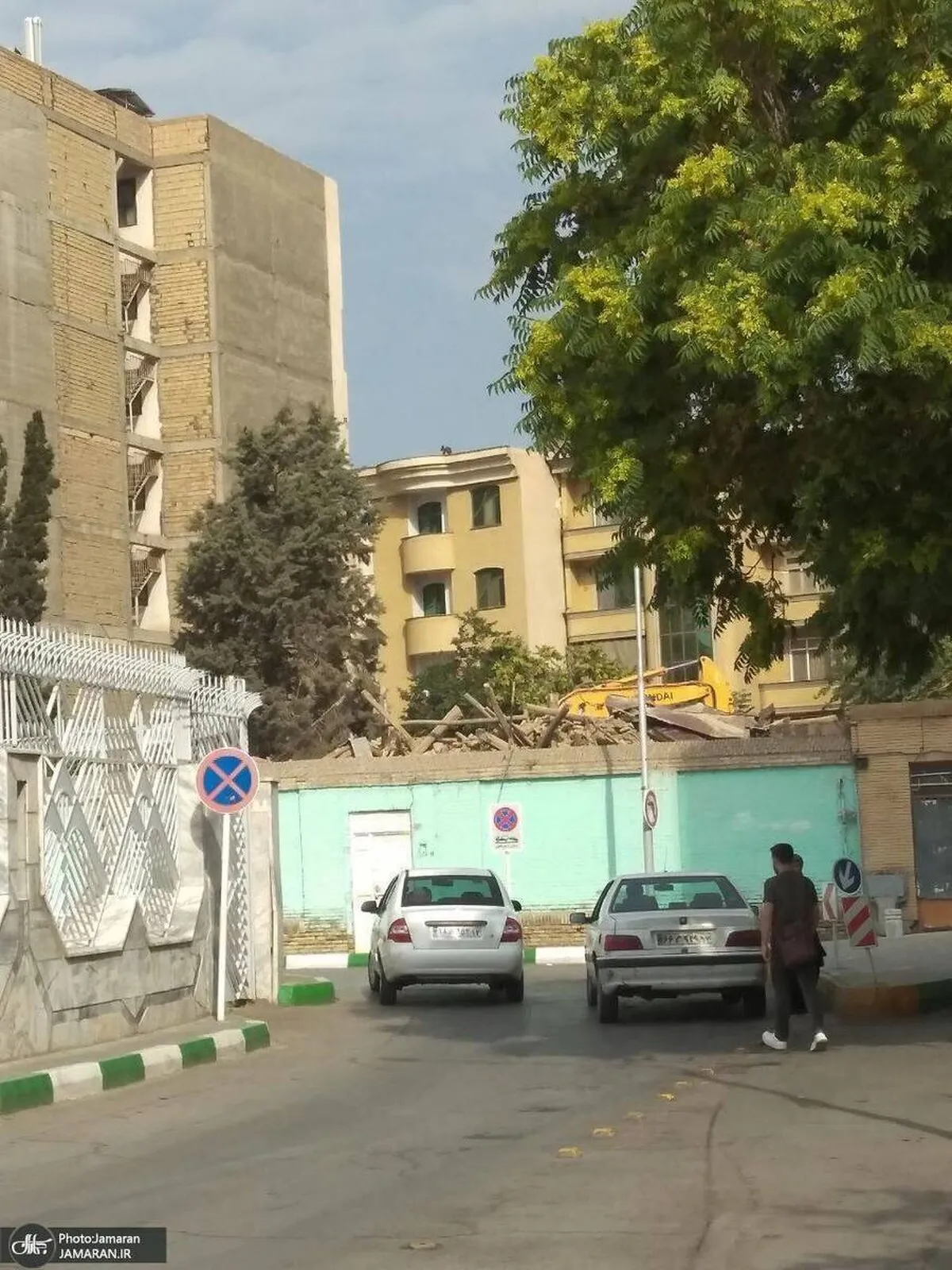 چه کسی مجوز تخریب کلیسای انجیلی مشهد را داد؟ / روایت شهرداری و میراث فرهنگی از تخریب شبانه