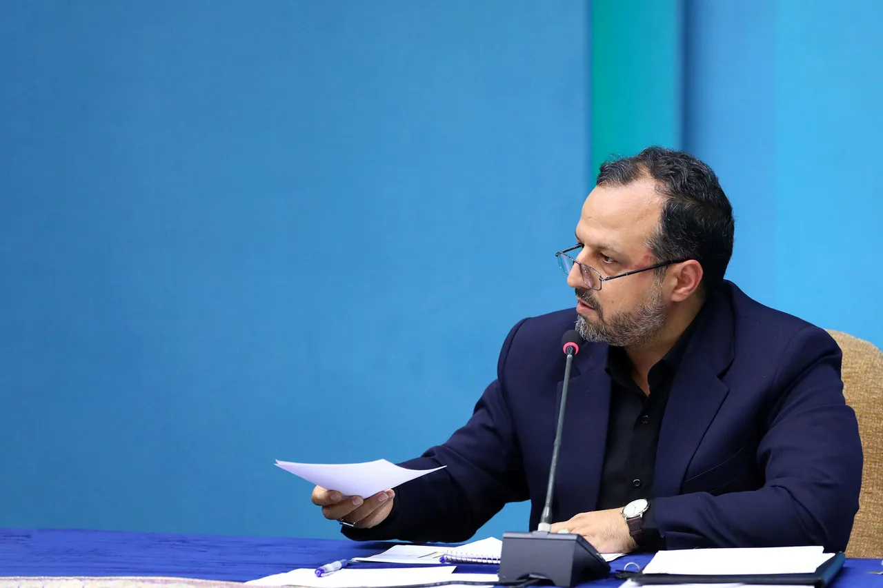 خاندوزی: برخی در فضای مجازی و رسانه‌ها به انتظارات تورمی دامن می‌زنند