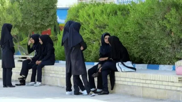 دانش آموزان