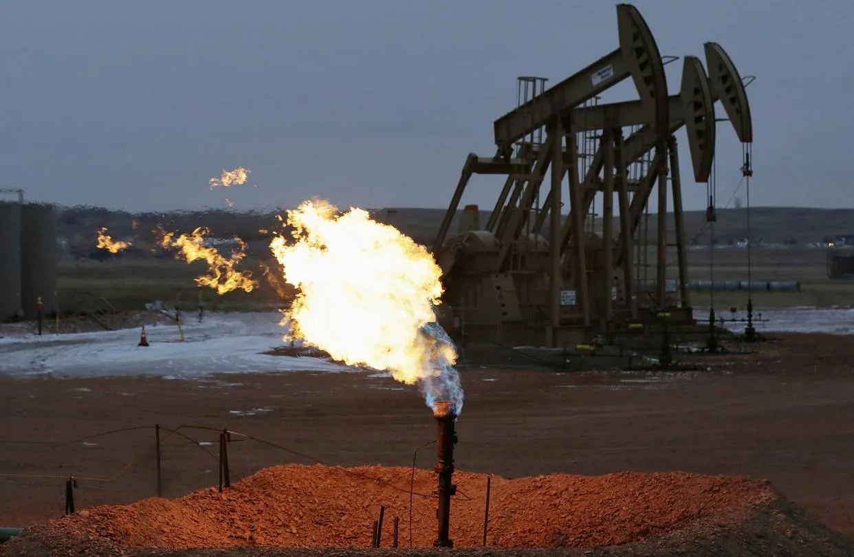 Iran’s Ready to Pump More as OPEC Faces ‘Prisoner’s Dilemma’