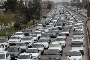 آزادراه تهران–قم زیر بار سنگین ترافیک؛ پلیس در آماده‌باش