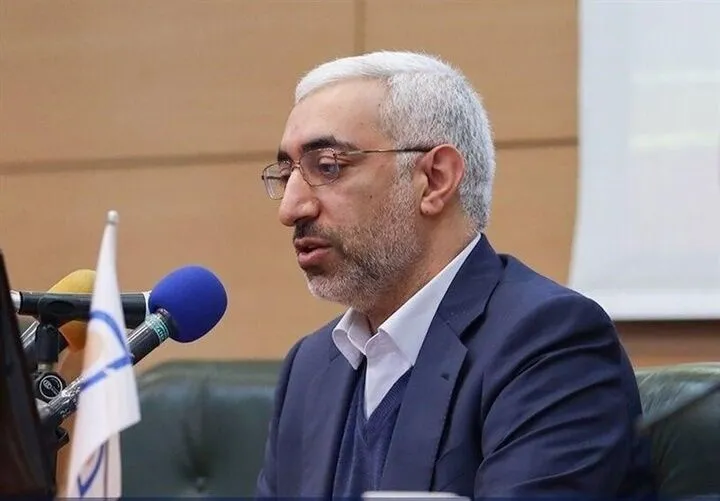 عملکرد رئیس سازمان بورس زیر ذره‌بین! / از چینش تیم مدیرتی تا روزه سکوت!