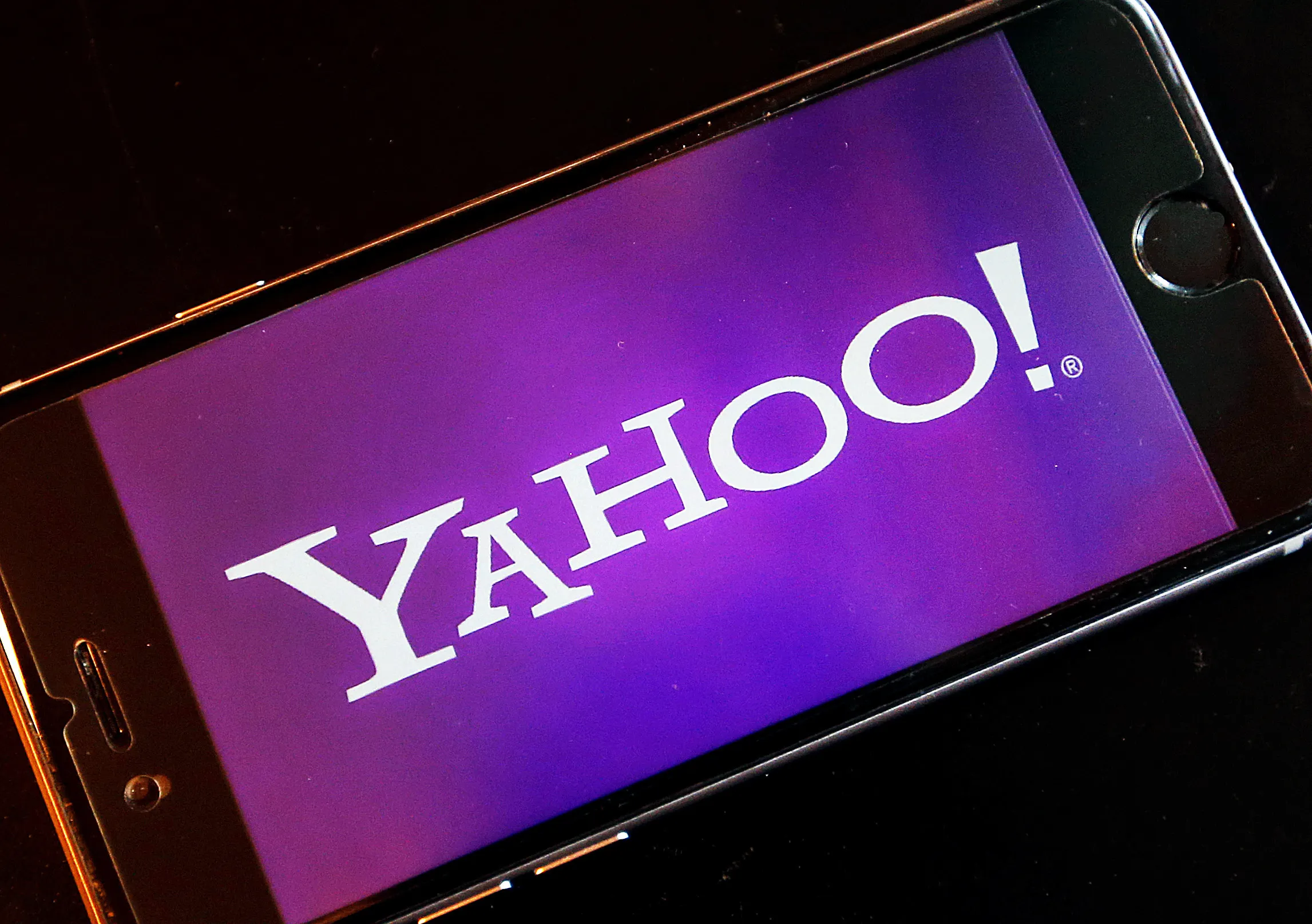 Verizon sought $925 million discount for Yahoo merger, got $350 million