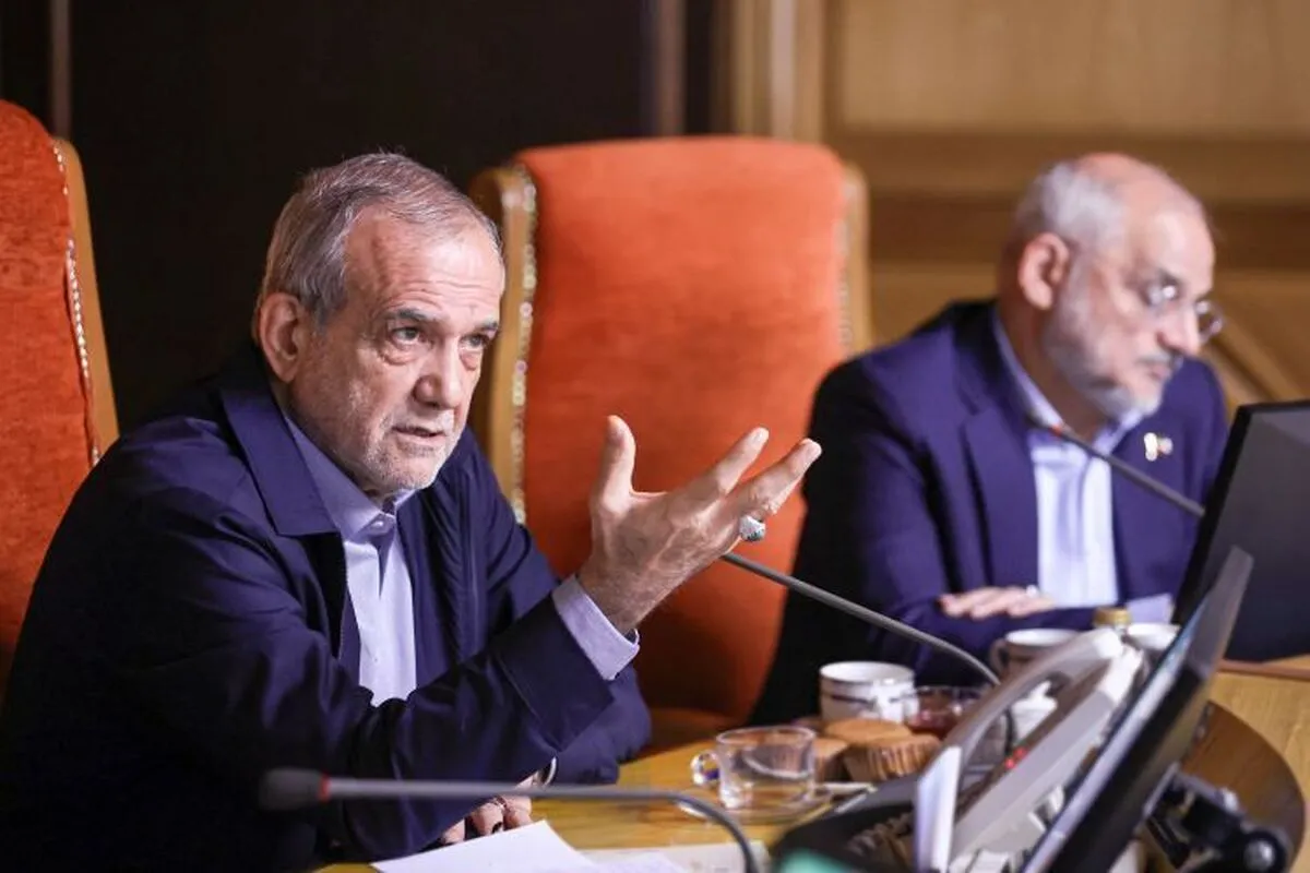 انتقاد پزشکیان از تقسیم مردم به خودی و غیرخودی