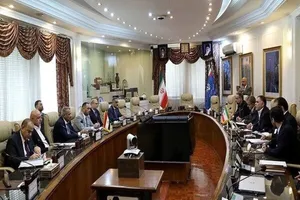 Iran, Iraq emphasize developing joint coop. in energy field