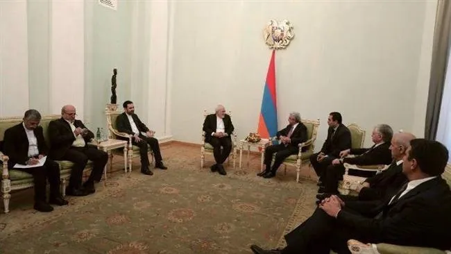 Enhanced ties with neighbors Iran's priority: Zarif