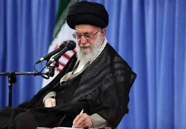 Leader congratulates winning world title by Iranian wrestlers
