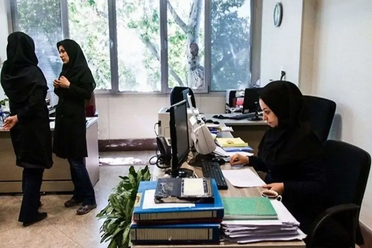 تکلیف حضور کارکنان پس از ساعت ۱۳ در ادارات دولتی چه شد؟