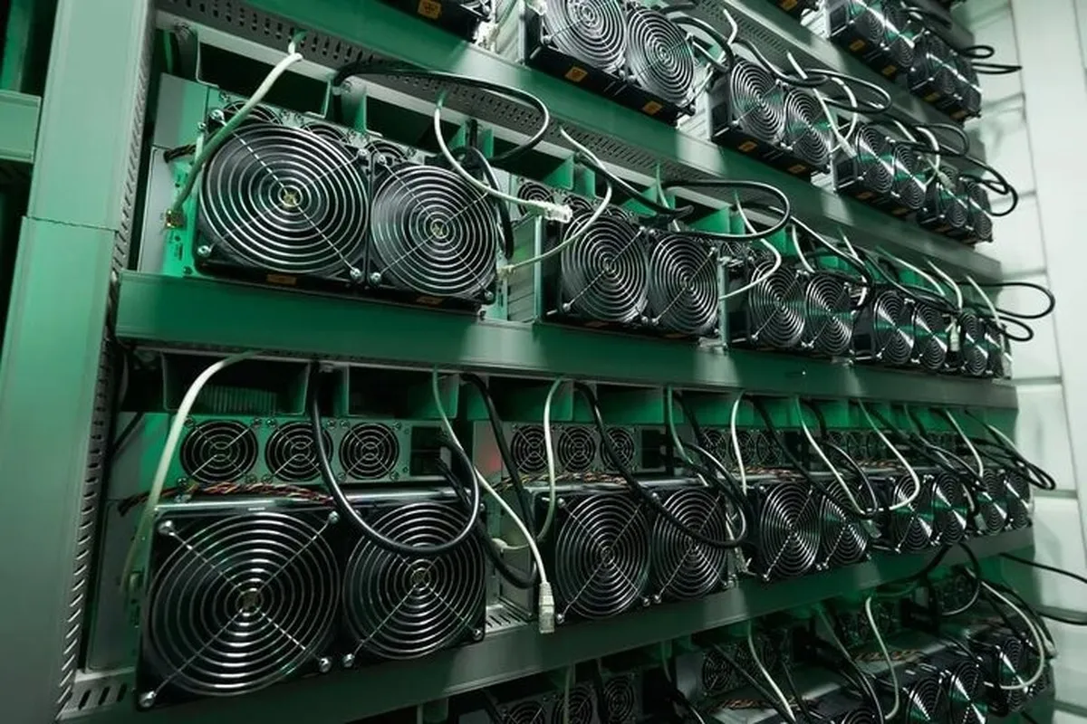 بیت‌کوین تحت تاثیر طوفان / هش‌ریت بیت‌کوین کاهش یافت