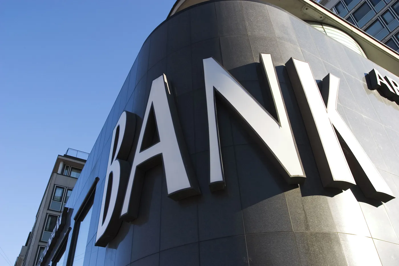 Year's busiest week for U.S. IPOs offers little comfort to banks