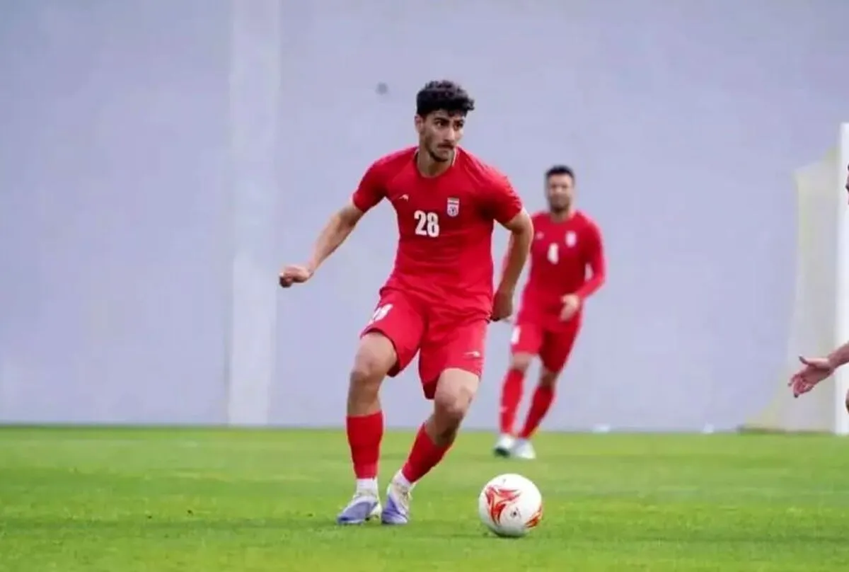 ملی‌پوش فوتبال ایران: قهرمانان واقعی مردم هستند