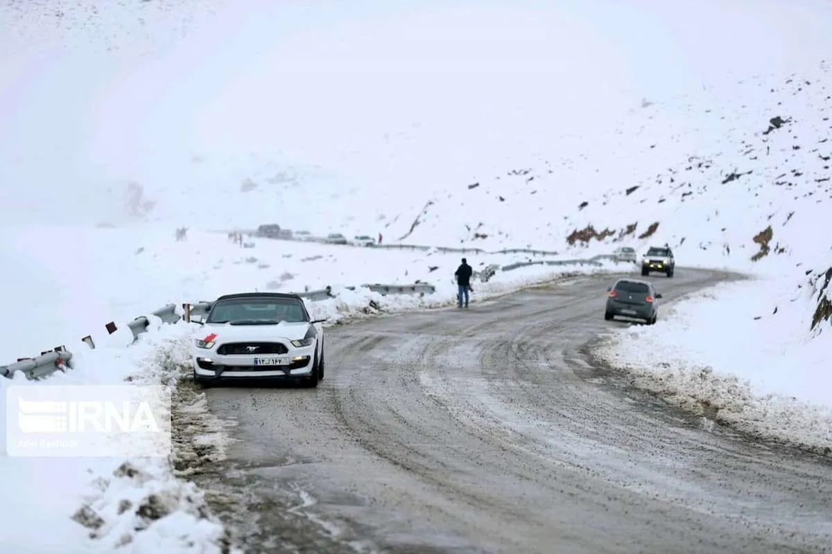 بارش ۳۵ سانتی متر برف در چالوس/ وزش باد و مه مازندران را فرا می‌گیرد