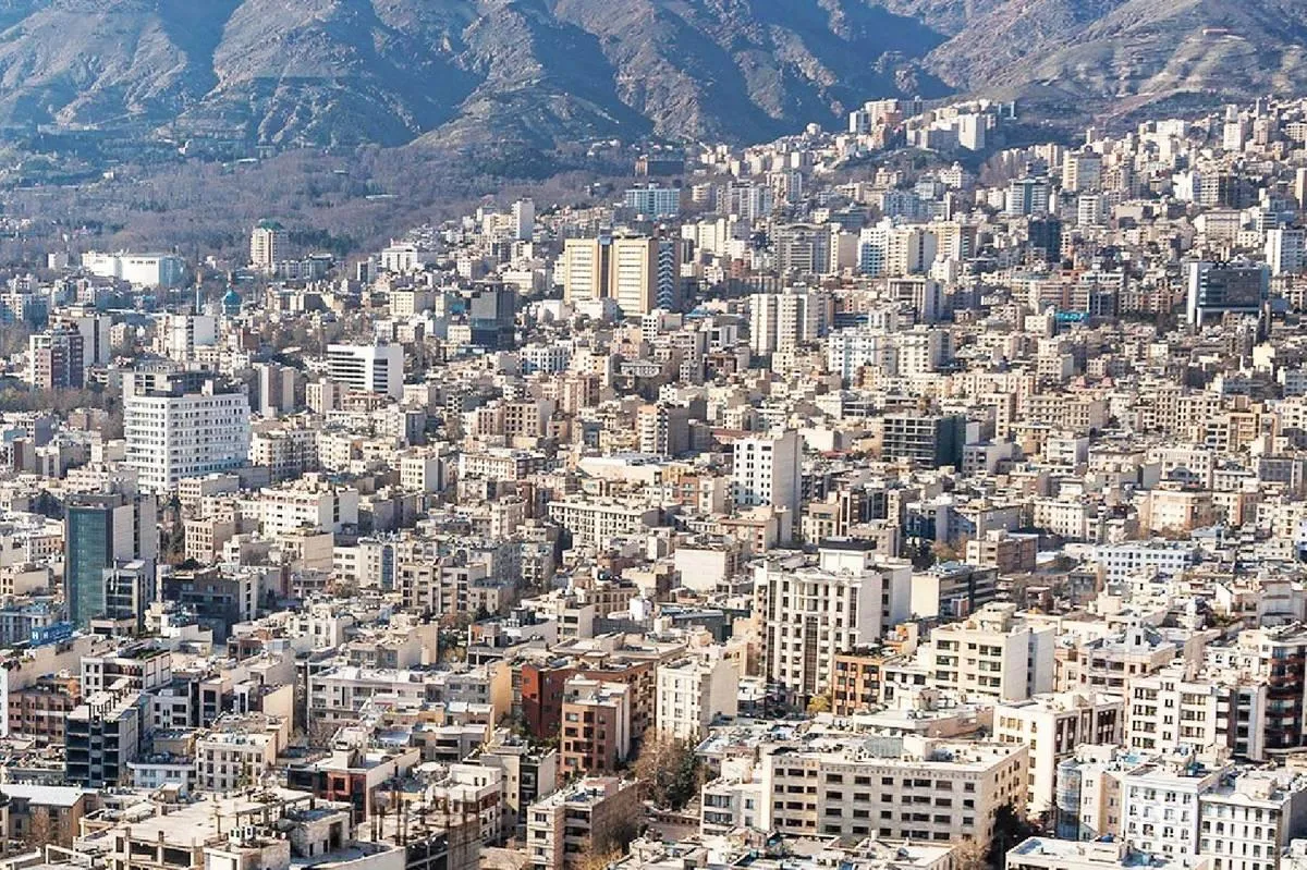 معامله مسکن با دلار ۶۰ هزار تومانی/ سخت‌ترین رکود ۳۰ سال اخیر ادامه می یابد؟