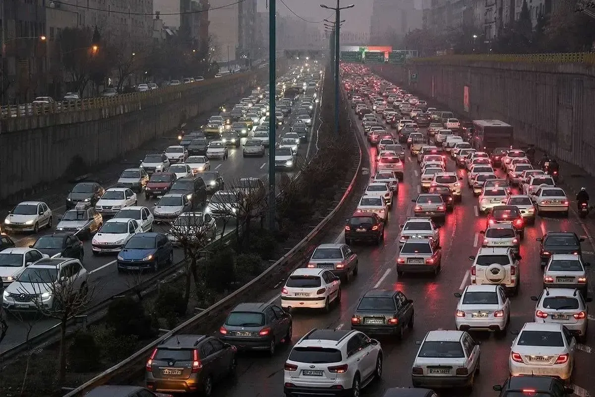 معضل مصرف بنزین در خودروهای داخلی / مشکل واقعا دنا و کوییک است؟